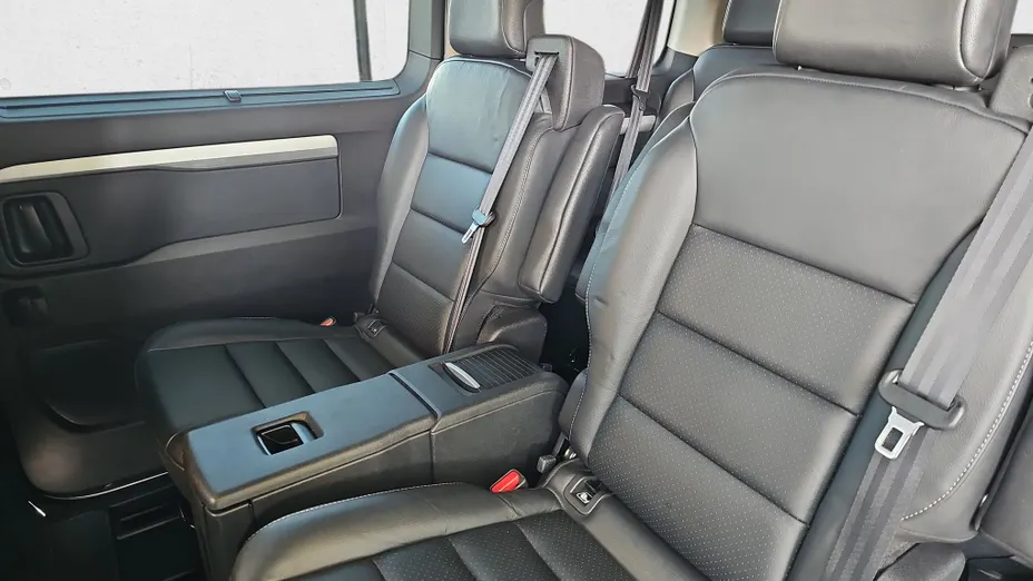 TOYOTA Proace Verso Proace Verso 2.0 D4-D Medium VIP Aut.