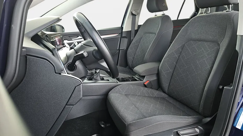 VOLKSWAGEN Golf Golf VIII 1.0 TSI Life