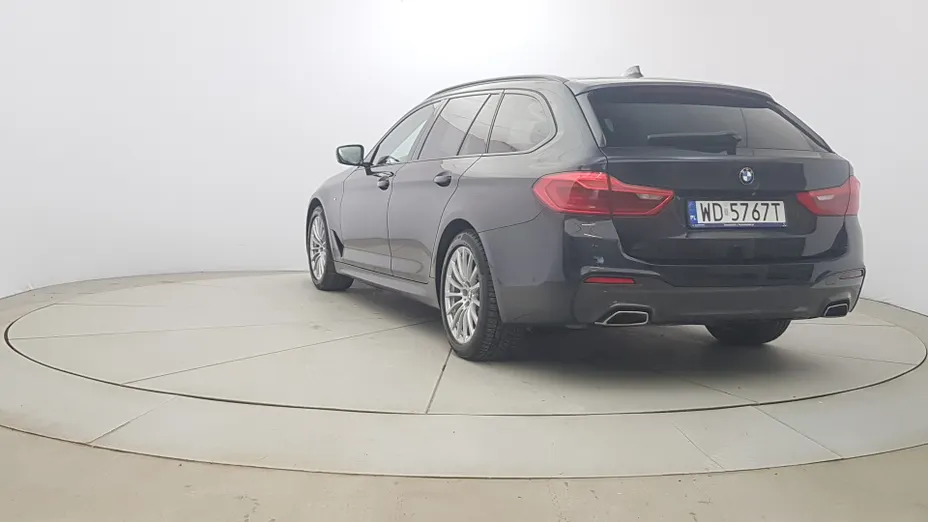 BMW Seria 5 530d xDrive M Sport sport-aut