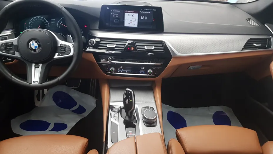 BMW Seria 5 530d xDrive M Sport sport-aut
