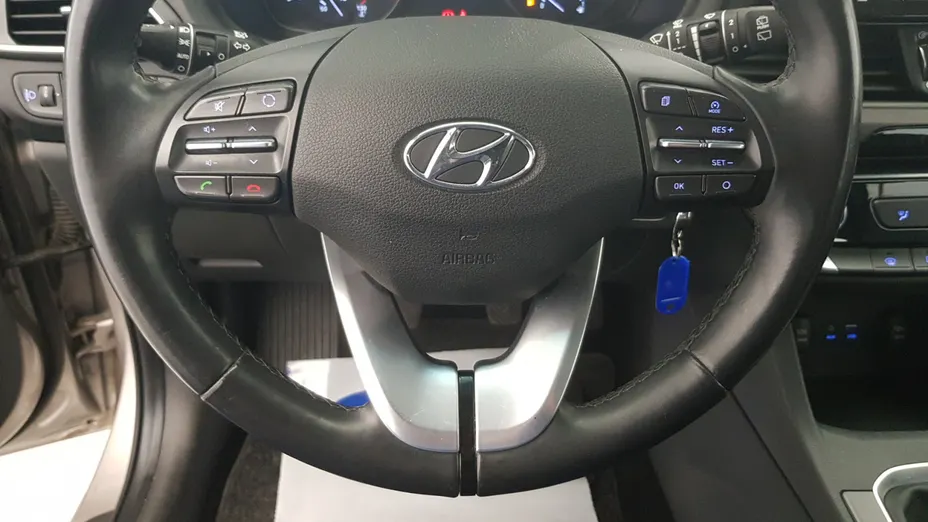 HYUNDAI i30 i30 1.4 Classic +