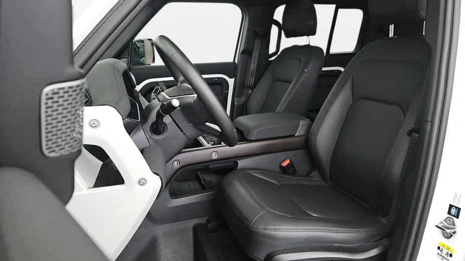 LAND ROVER Defender Defender 110 3.0 D300 mHEV SE