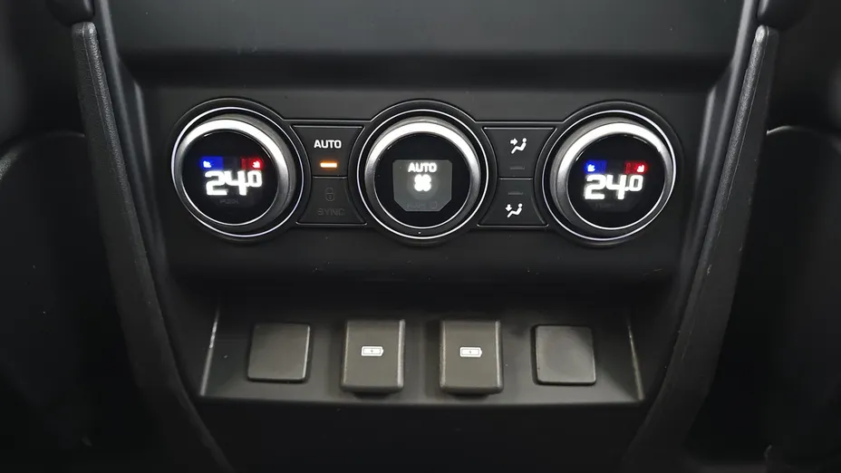 LAND ROVER Defender Defender 110 3.0 D300 mHEV SE