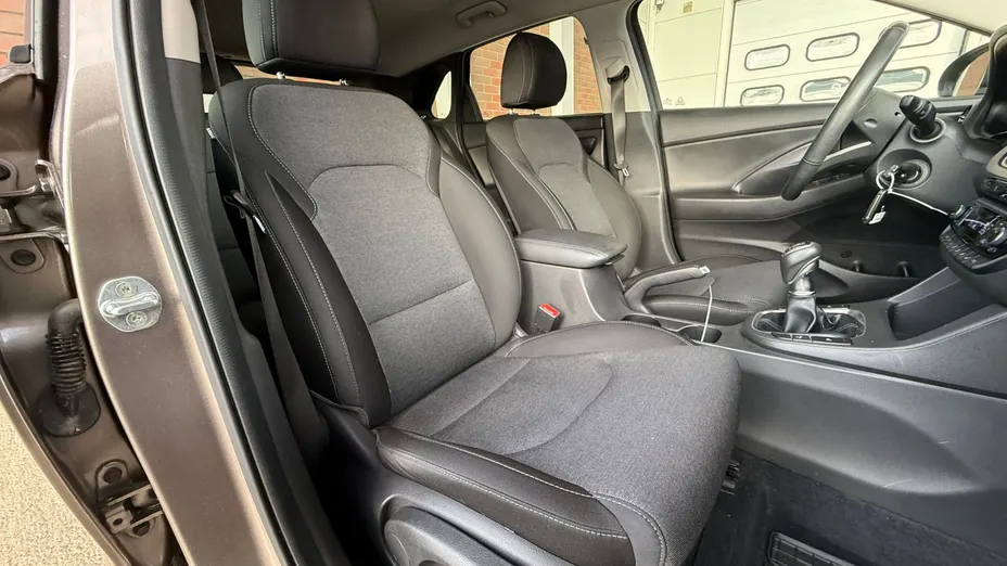 HYUNDAI i30 i30 1.0 T-GDI Smart