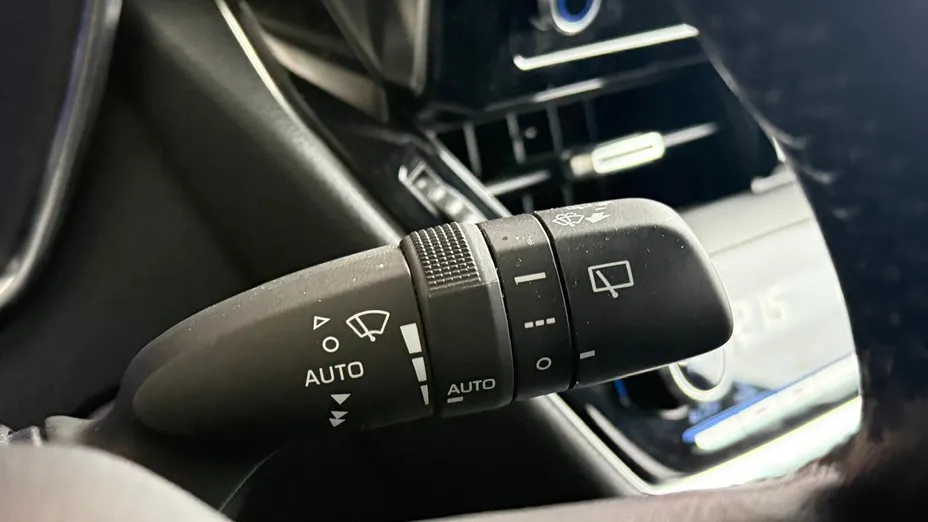 SUZUKI Swace Swace 1.8 Hybrid Premium Plus CVT