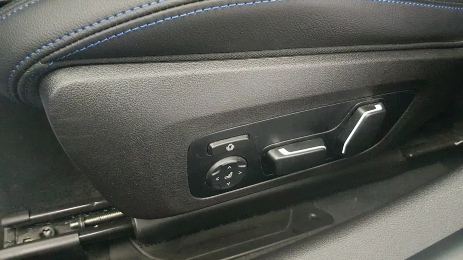 BMW Seria 3 318i M Sport aut