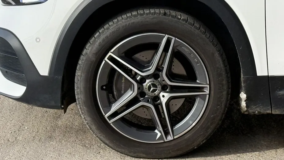 MERCEDES-BENZ GLB GLB 200 4-Matic AMG Line 8G-DCT