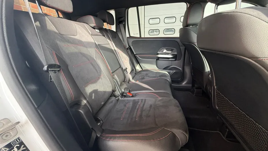 MERCEDES-BENZ GLB GLB 200 4-Matic AMG Line 8G-DCT