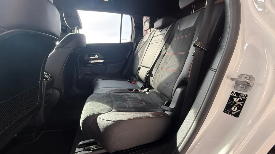 MERCEDES-BENZ GLB GLB 200 4-Matic AMG Line 8G-DCT