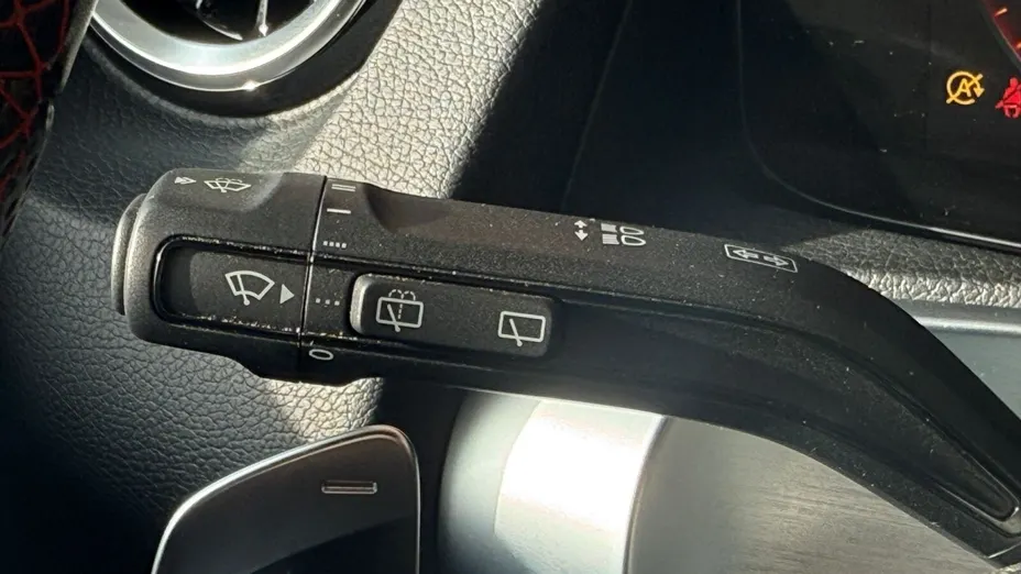 MERCEDES-BENZ GLB GLB 200 4-Matic AMG Line 8G-DCT