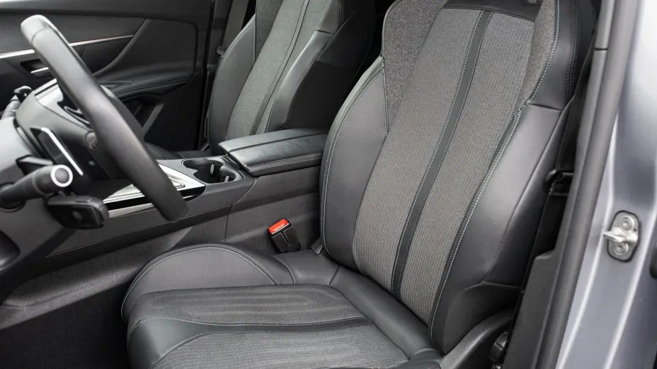 PEUGEOT 3008 3008 1.2 PureTech Allure Pack S&S EAT8