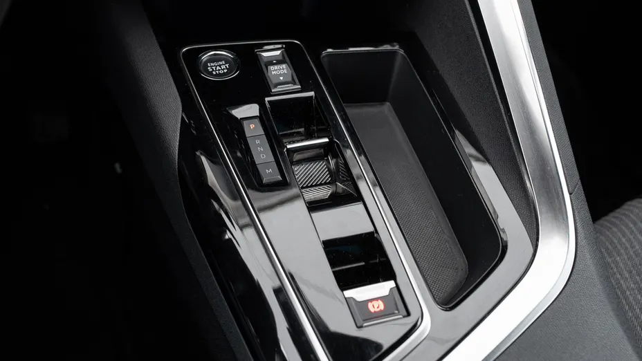 PEUGEOT 3008 3008 1.2 PureTech Allure Pack S&S EAT8