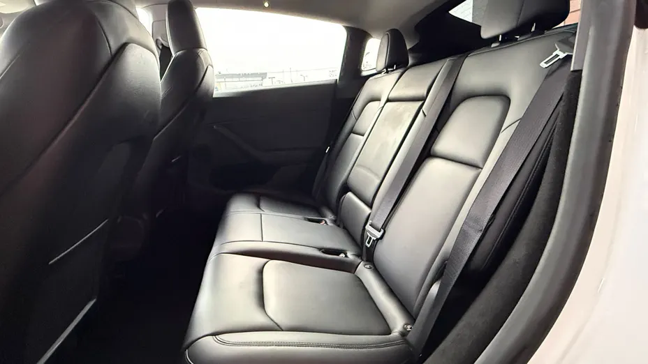 TESLA Model Y Y Long Range RWD