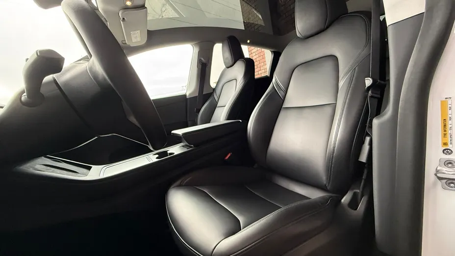 TESLA Model Y Y Long Range RWD