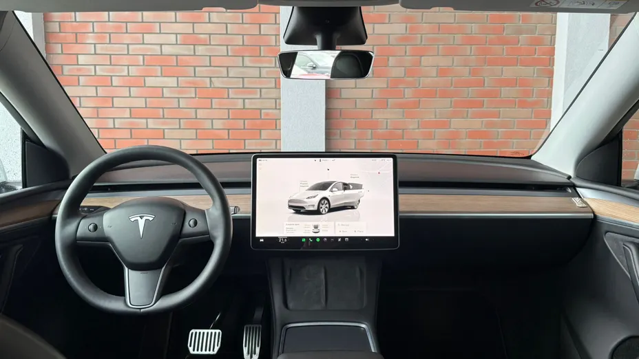 TESLA Model Y Y Long Range RWD