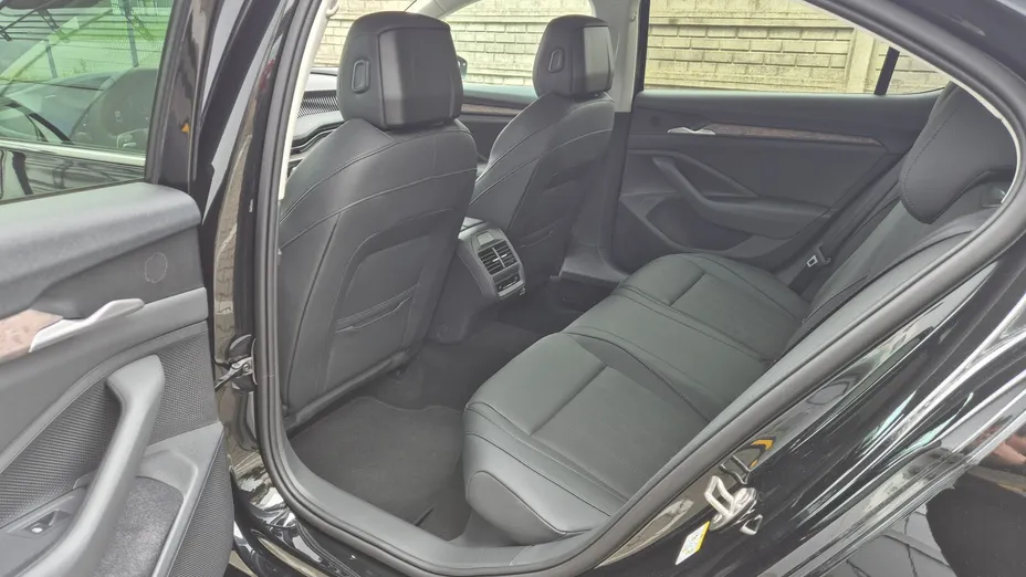 SKODA Superb Superb 2.0 TDI SCR 4x4 L&K DSG Nowy