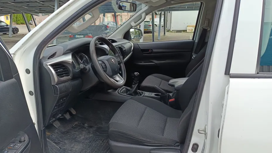 TOYOTA HiLux Hilux 2.4 D-4D Double Cab DLX 4x4