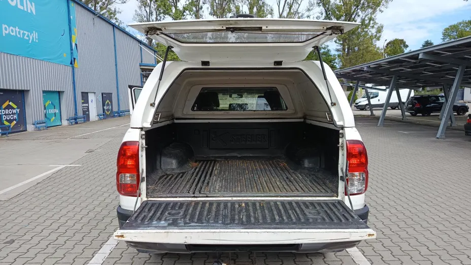 TOYOTA HiLux Hilux 2.4 D-4D Double Cab DLX 4x4