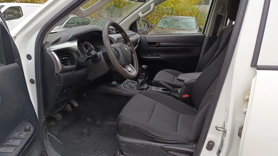 TOYOTA HiLux Hilux 2.4 D-4D Double Cab DLX 4x4