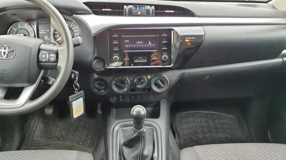 TOYOTA HiLux Hilux 2.4 D-4D Double Cab DLX 4x4