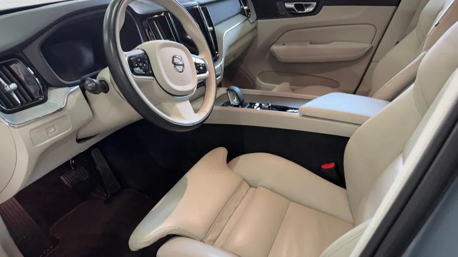 VOLVO XC60 XC60 B5 B AWD Plus Bright aut