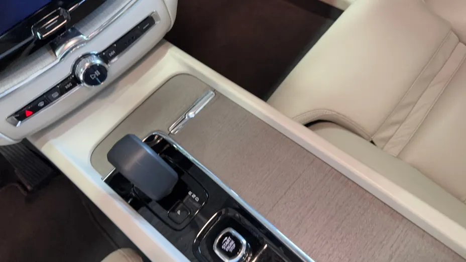 VOLVO XC60 XC60 B5 B AWD Plus Bright aut