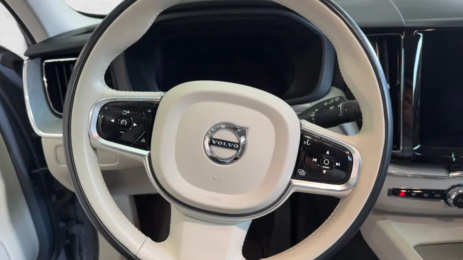 VOLVO XC60 XC60 B5 B AWD Plus Bright aut