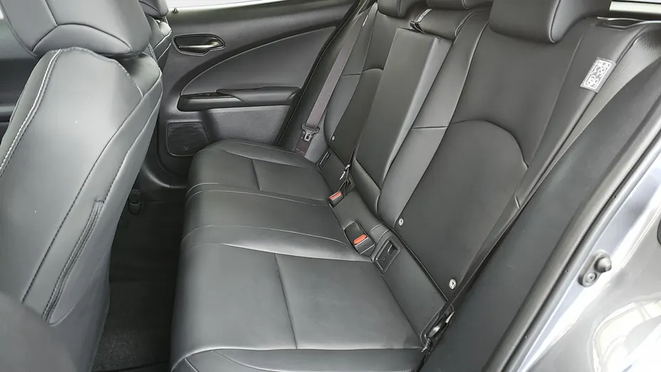 LEXUS UX UX 250h GPF F Impression 2WD