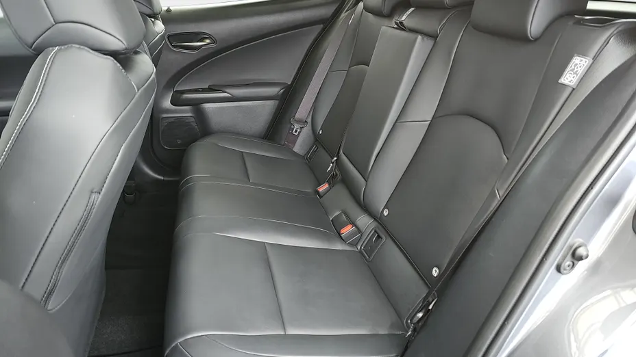 LEXUS UX UX 250h GPF F Impression 2WD