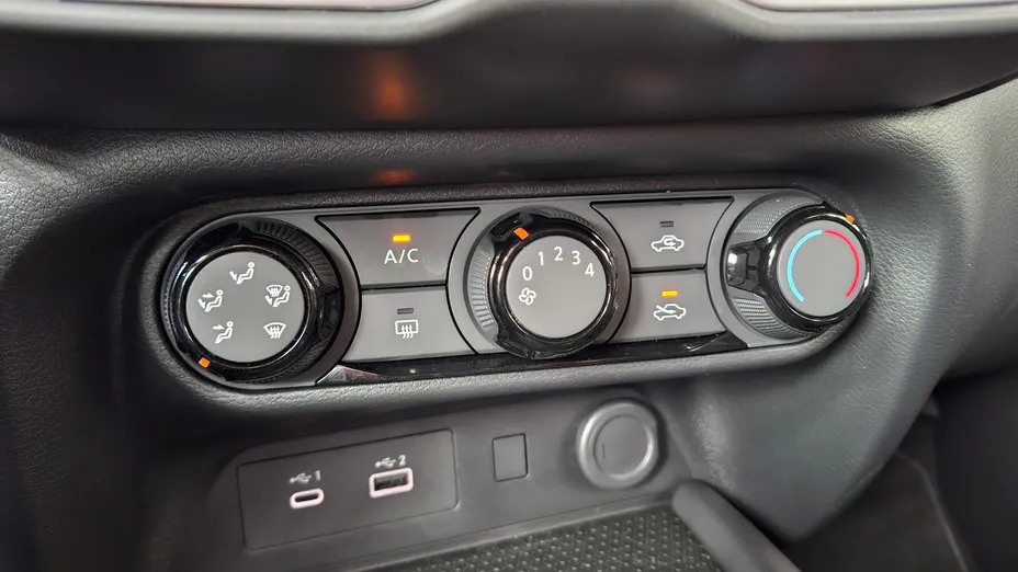 NISSAN Juke Juke 1.0 DIG-T Acenta DCT