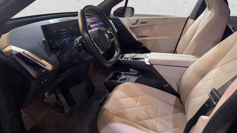 BMW iX iX xDrive40 76.6kWh
