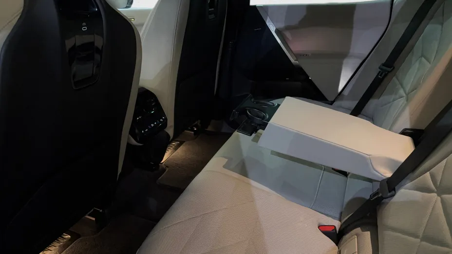 BMW iX iX xDrive40 76.6kWh