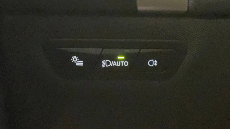 BMW iX iX xDrive40 76.6kWh