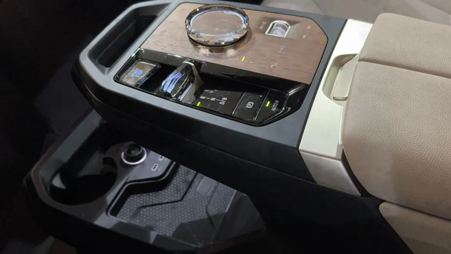 BMW iX iX xDrive40 76.6kWh