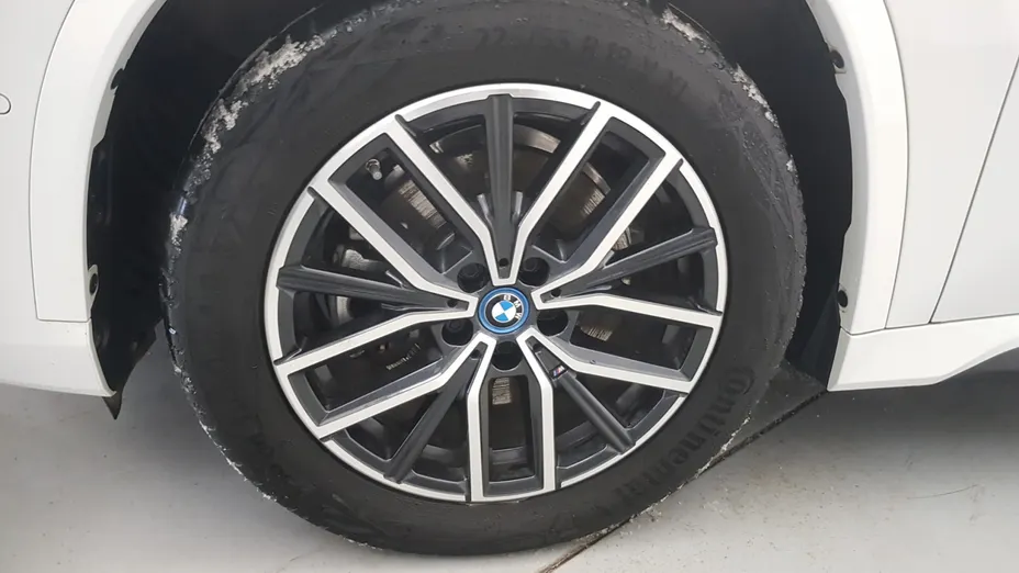 BMW iX1 iX1 xDrive30 66.5kWh M Sport