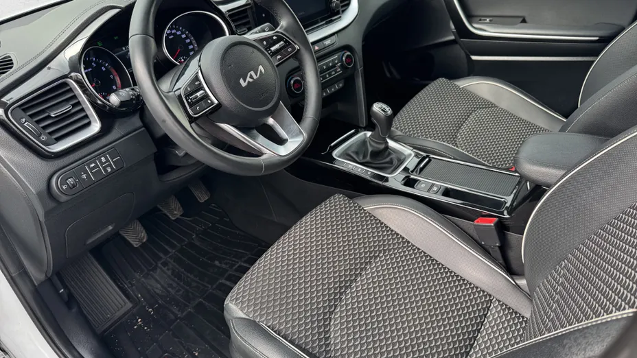 KIA Cee'd Ceed 1.5 T-GDI L