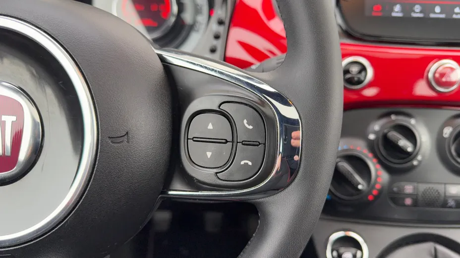 FIAT 500 500 1.0 Hybrid (RED)