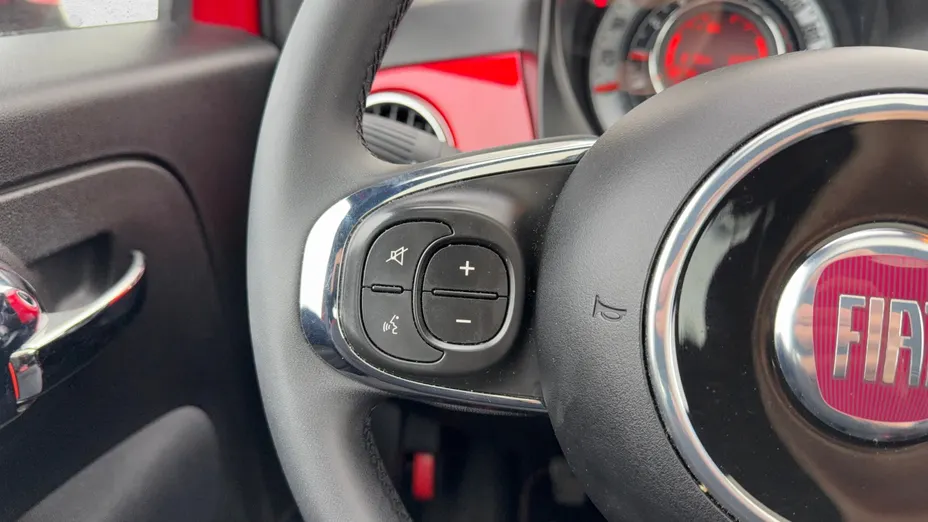 FIAT 500 500 1.0 Hybrid (RED)