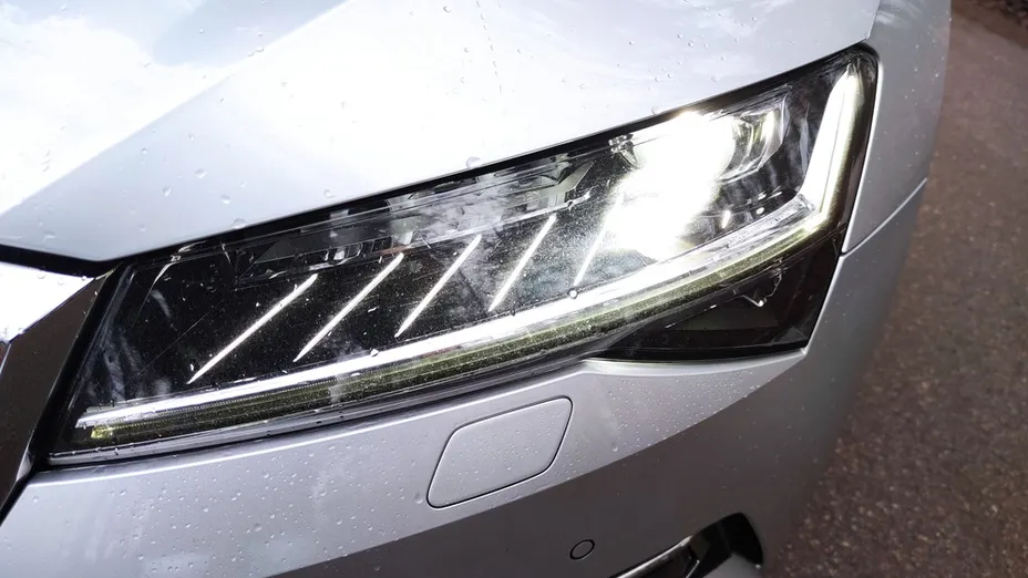 SKODA Superb Superb 2.0 TDI SCR Style DSG