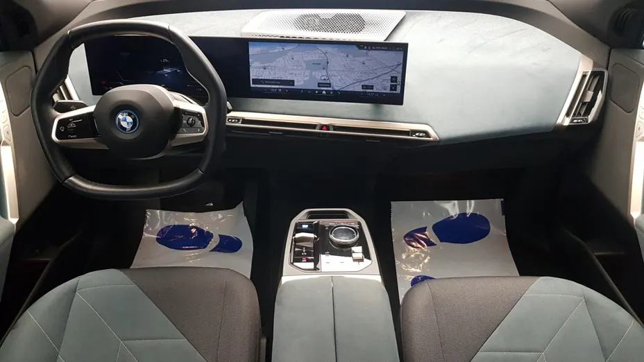 BMW iX iX xDrive40 76.6kWh