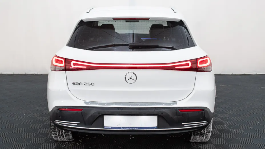 MERCEDES-BENZ EQA EQA 250 66.5kWh Progressive
