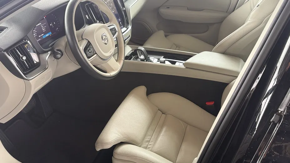 VOLVO V60 V60 B4 B Plus Dark aut