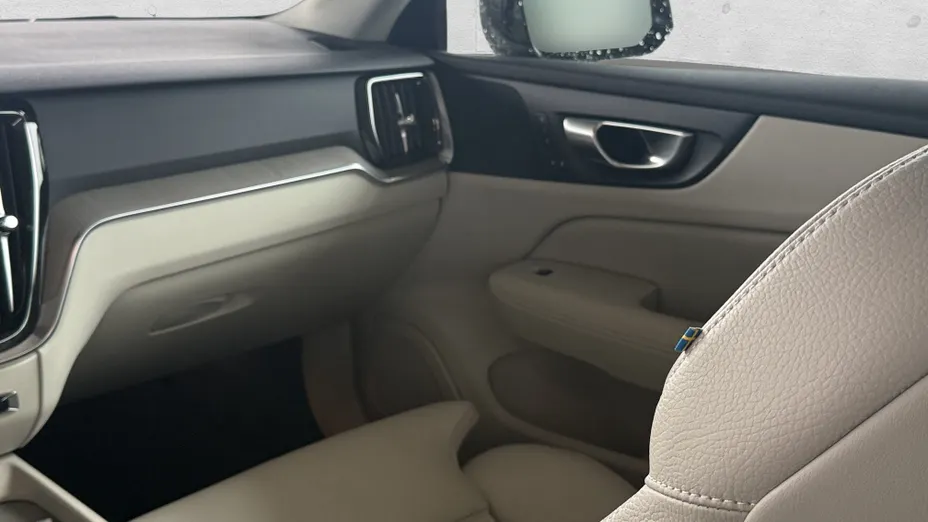 VOLVO V60 V60 B4 B Plus Dark aut