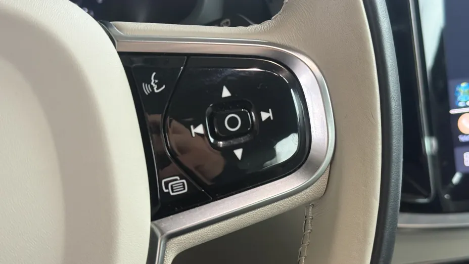 VOLVO V60 V60 B4 B Plus Dark aut