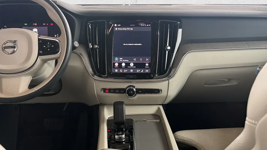 VOLVO V60 V60 B4 B Plus Dark aut