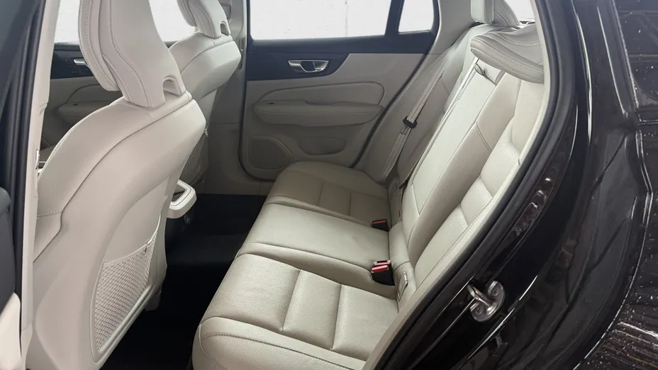 VOLVO V60 V60 B4 B Plus Dark aut