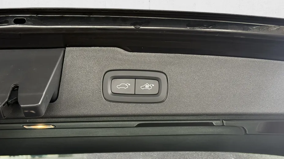 VOLVO V60 V60 B4 B Plus Dark aut