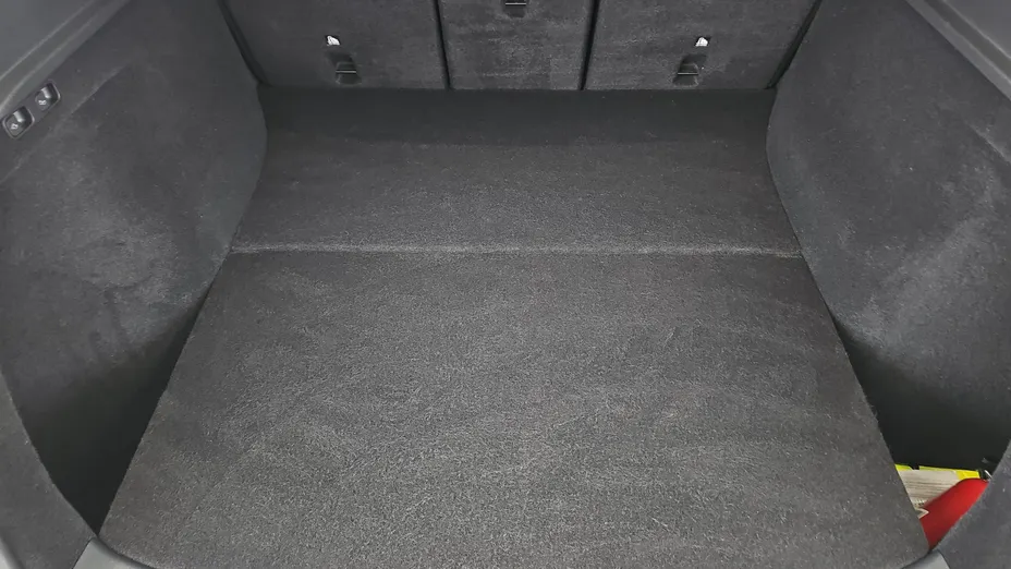 TESLA Model Y Y Long Range RWD