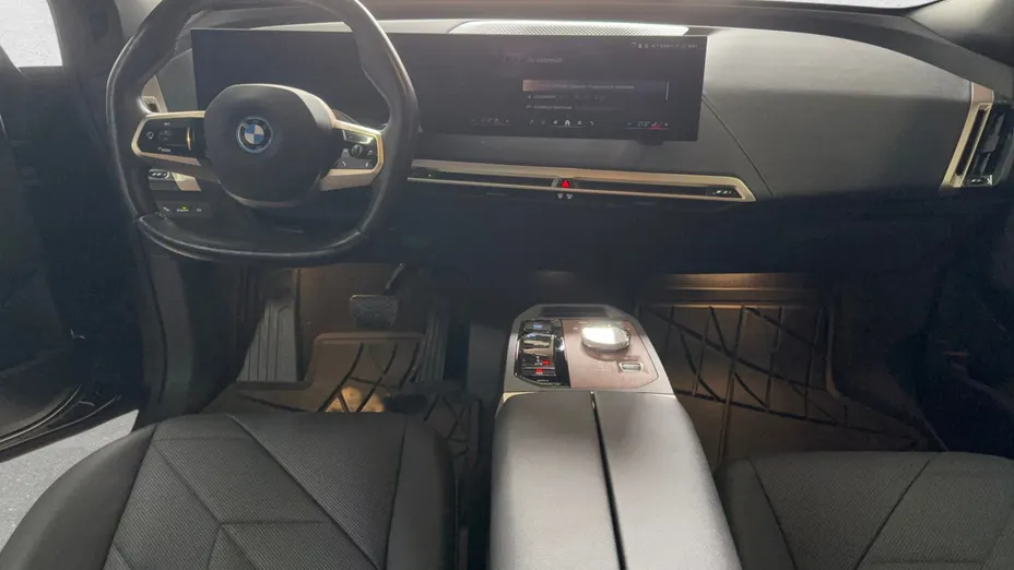 BMW iX iX xDrive40 76.6kWh