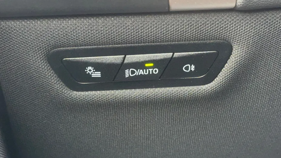 BMW iX iX xDrive40 76.6kWh